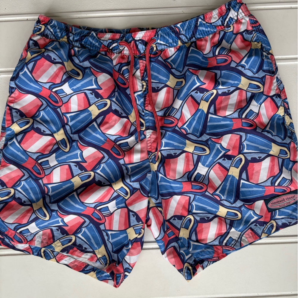 Vineyard Vines Men’s Flipper Swim Shorts Bathing Suit Size XS‎
